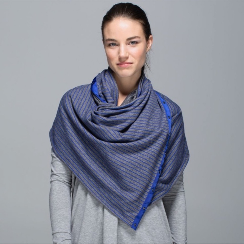 Lululemon Vinyasa Scarf Rulu Gray/Blue One Size